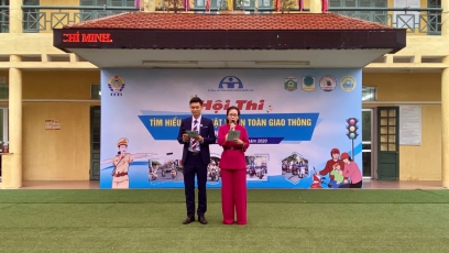 GIAO LƯU TÌM HIỂU PHÁP LUẬT AN TOÀN GIAO THÔNG